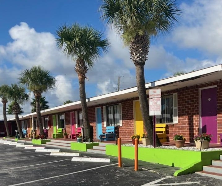 Front of Seahorse with Palms
