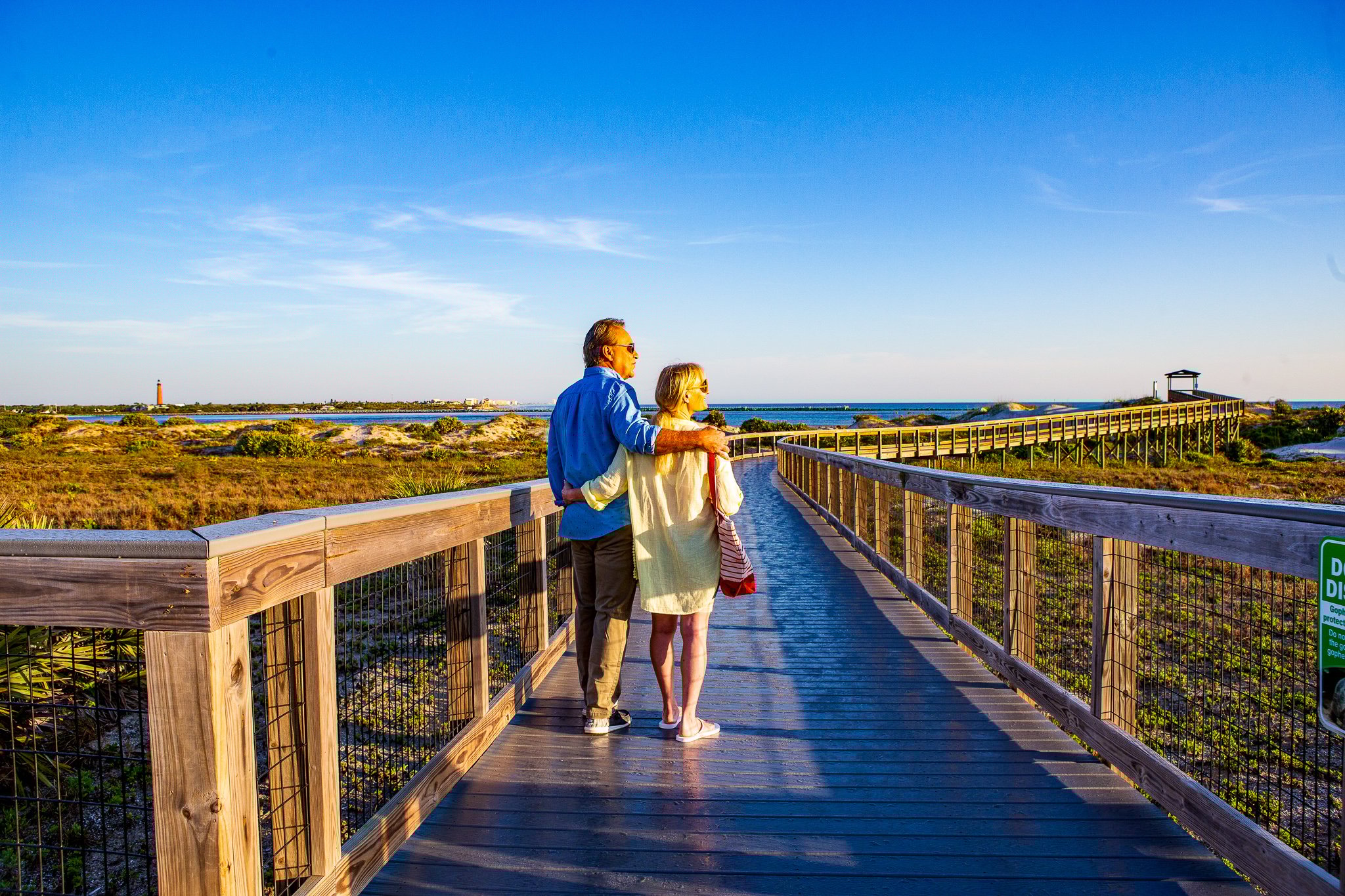 Smyrna_Dunes_Ponce_Inlet_Couple_Walk-BO1A1434_SFYTlAjlaHZ7-iQYxV82Gts18q0ABlZBh_rgb_l-1